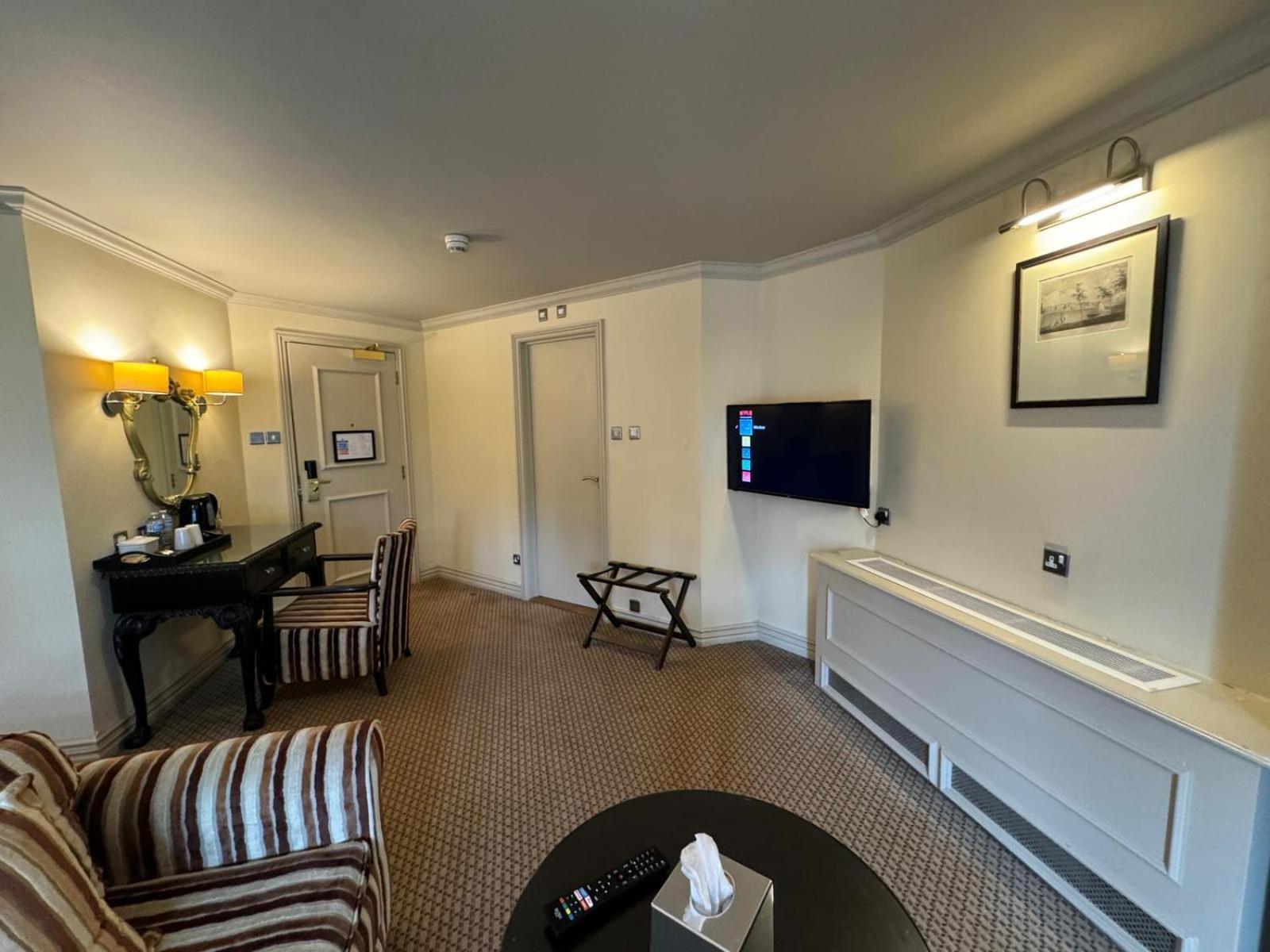 H & G Hotel Opposite Windsor Castle 외부 사진